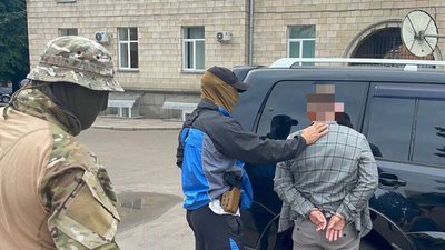 Посадовця Черкаської міської ради затримали на хабарі Посадовця Черкаської міської ради затримали на хабарі