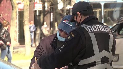 Через ДТП у центрі Херсона рух громадського транспорту був зупинений на кілька годин Через ДТП у центрі Херсона рух громадського транспорту був зупинений на кілька годин