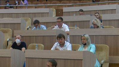 Три мільйони - на маски та дезінфектори. Депутати в Сумах внесли зміни до бюджету міста Три мільйони - на маски та дезінфектори. Депутати в Сумах внесли зміни до бюджету міста