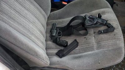 У Чернівцях між чоловіка сталася суперечка. Стріляли з револьвера У Чернівцях між чоловіка сталася суперечка. Стріляли з револьвера