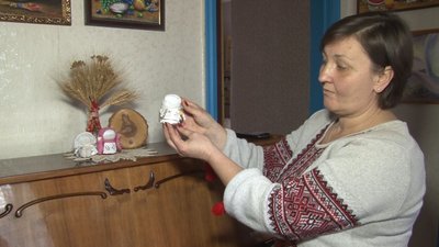 Щоб пам'ятали геноцид: черкащанка створила "Ляльки ненародженим" Щоб пам'ятали геноцид: черкащанка створила "Ляльки ненародженим"