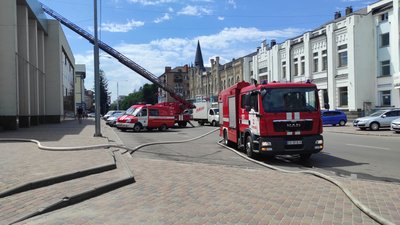 У Черкасах зайнялося в одному із закладів у торговельному центрі