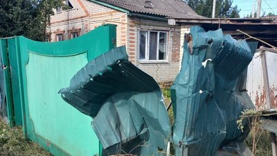 Російські військові обстріляли Ворожбу на Сумщині: пошкоджені житлові будинки