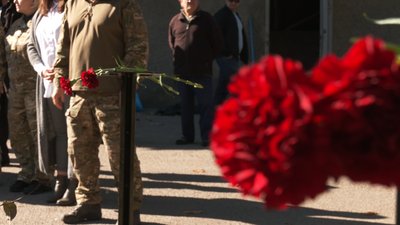 У Черкасах на честь загиблих жінок-ветеранок висадили яблуневу алею