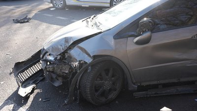 У Кропивницькому зіштовхнулися три автівки – одна людина у лікарні У Кропивницькому зіштовхнулися три автівки – одна людина у лікарні