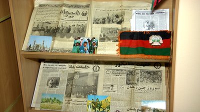 У Житомирі відкрили виставку картин, книг та особистих речей афганців У Житомирі відкрили виставку картин, книг та особистих речей афганців