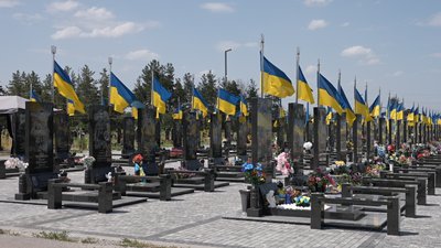 Зловживання на ремонті сектору почесних поховань у Полтаві: які запобіжні обрав суд підозрюваним Зловживання на ремонті сектору почесних поховань у Полтаві: які запобіжні обрав суд підозрюваним