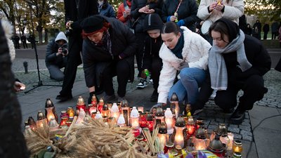 В Ужгороді вшанували пам'ять жертв Голодоморів