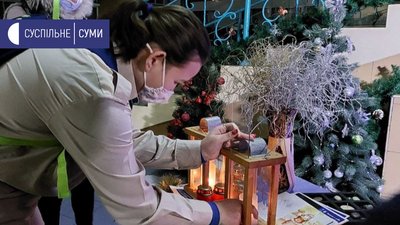 Пластуни у Сумах поділилися Вифлеємським вогнем миру Пластуни у Сумах поділилися Вифлеємським вогнем миру