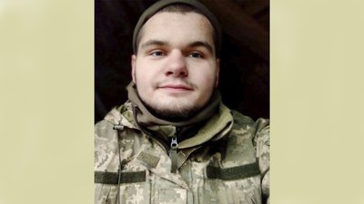 "Мамо, мені потрібно в армію…" — військовослужбовець з Народицької громади Михайло Наумов "Мамо, мені потрібно в армію…" — військовослужбовець з Народицької громади Михайло Наумов