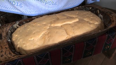 "У старовинному посуді та печах". Як у музеї в Чернівцях навчають пекти великодні паски "У старовинному посуді та печах". Як у музеї в Чернівцях навчають пекти великодні паски