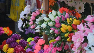 Які квіти обирають черкасці до поминальних днів Які квіти обирають черкасці до поминальних днів