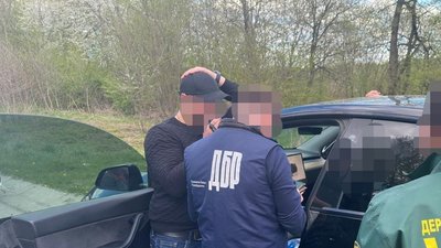 Затримання колишнього військового