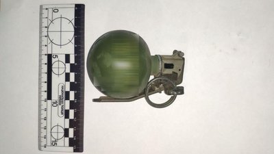 На Рівненщині у коробці з гуманітарною допомогою знайшли гранати На Рівненщині у коробці з гуманітарною допомогою знайшли гранати