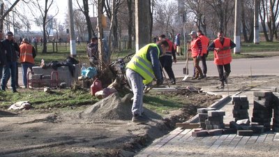 У Черкасах капітально ремонтують вулицю, що не бачила ремонту пів століття У Черкасах капітально ремонтують вулицю, що не бачила ремонту пів століття