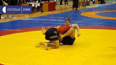 На чемпіонат України з греплінгу до Сум з'їхалися майже півтисячі спортсменів На чемпіонат України з греплінгу до Сум з'їхалися майже півтисячі спортсменів