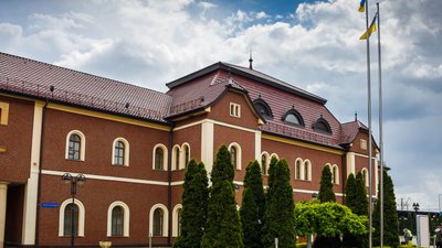 В Ужгороді перевіряли повідомлення про замінування залізничного вокзалу. Вибухівки не виявили
