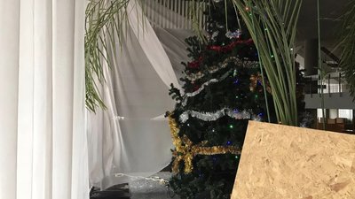 пошкоджений будинок кіно пошкоджений будинок кіно