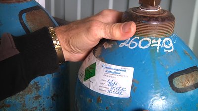 Жителі одного з районів Житомирщини зібрали та передали місцевій лікарні 6 власних балонів з киснем Жителі одного з районів Житомирщини зібрали та передали місцевій лікарні 6 власних балонів з киснем