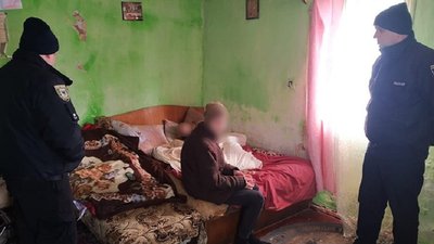 Безвідповідальність та байдужість батьків – поліція виявила сім’ї, в яких страждають діти Безвідповідальність та байдужість батьків – поліція виявила сім’ї, в яких страждають діти