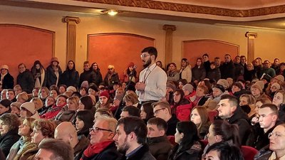 Громадські слухання щодо гостинного двору на Кафедральній у Луцьку не відбулися