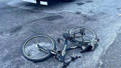 В ДТП на Рівненщині травмувався десятирічний велосипедист. Дитина в комі В ДТП на Рівненщині травмувався десятирічний велосипедист. Дитина в комі