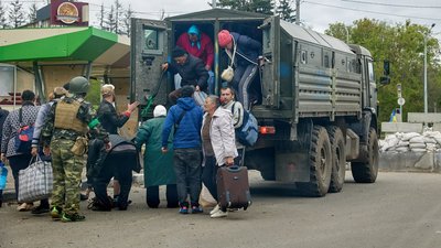 З Руської Лозової на Харківщині евакуювали понад 600 людей — розвідка З Руської Лозової на Харківщині евакуювали понад 600 людей — розвідка