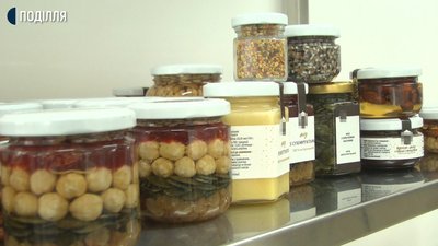 Зі своєю продукцією "кооператори" планують вийти на європейський ринок. Фото: Суспільне. Зі своєю продукцією "кооператори" планують вийти на європейський ринок. Фото: Суспільне.