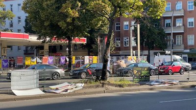 Вибори у Німеччині: у Берліні дільницю відкривали пожежники, а у Баварії — рекордна явка Вибори у Німеччині: у Берліні дільницю відкривали пожежники, а у Баварії — рекордна явка