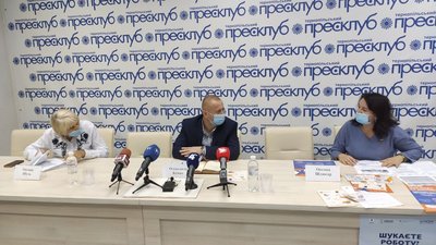 Директорка з розвитку громадської організації "Відродження нації" Оксана Шлюсар Директорка з розвитку громадської організації "Відродження нації" Оксана Шлюсар