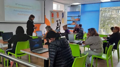 Переселенка з Слов’янська безкоштовно вчить комп’ютерній грамотності кропивничан Переселенка з Слов’янська безкоштовно вчить комп’ютерній грамотності кропивничан