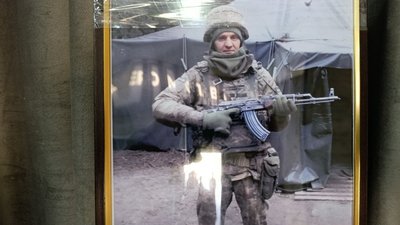 У Хмельницькому попрощались з 42-річним військовим Денисом Добровольським