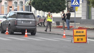 На Волі у Луцьку підліток потрапив під авто. В якому стані хлопець і що кажуть свідки На Волі у Луцьку підліток потрапив під авто. В якому стані хлопець і що кажуть свідки