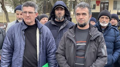İşğalciler, imam İsmail Yurdamovnıñ qabaatını lâğu ettiler İşğalciler, imam İsmail Yurdamovnıñ qabaatını lâğu ettiler