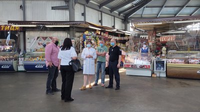 У Рівному влаштували карантинну перевірку на двох ринках. РЕПОРТАЖ