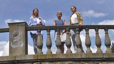 Дружини бійців "Азову" з Луцька чекають чоловіків із російського полону Дружини бійців "Азову" з Луцька чекають чоловіків із російського полону