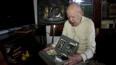90-річний житомирянин Леонід Новофастовський пригадав події свого дитинства та Голокост 90-річний житомирянин Леонід Новофастовський пригадав події свого дитинства та Голокост