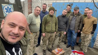 Волонтери Тернопільщини та Львівщини перед Великоднем передали допомогу на схід України