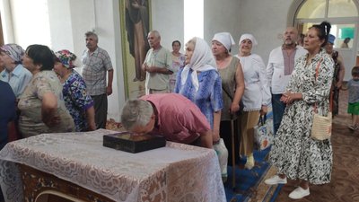 Віряни ПЦУ в Свято-Миколаївському храмі Новомиргорода Віряни ПЦУ в Свято-Миколаївському храмі Новомиргорода