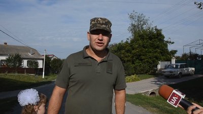Дочку загиблого бійця з Тернопільщини до першого класу провів побратим її батька