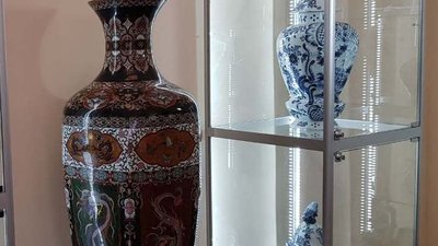 У херсонському музеї відкрилась виставка ваз У херсонському музеї відкрилась виставка ваз