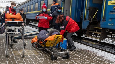 До Тернополя прибув евакуаційний медичний потяг До Тернополя прибув евакуаційний медичний потяг