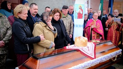 На Тернопільщині попрощалися з двома бійцями