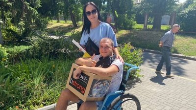 Ракетний обстріл ТЦ "Амстор" у Кременчуці Ракетний обстріл ТЦ "Амстор" у Кременчуці