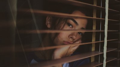 Як не почуватися самотньо під час домашнього карантину Як не почуватися самотньо під час домашнього карантину