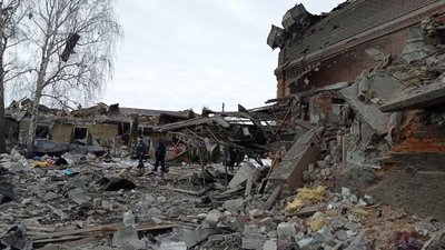 Авіабомбардування Сум: у річницю трагедії очевидці згадували про ті події Авіабомбардування Сум: у річницю трагедії очевидці згадували про ті події