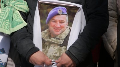 Напад Росії на Україну: Вінниччина попрощалася із загиблими у війні Напад Росії на Україну: Вінниччина попрощалася із загиблими у війні
