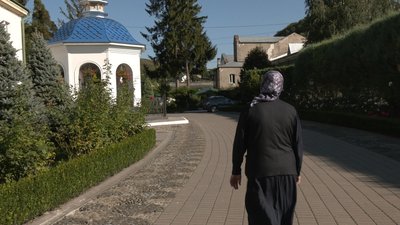 Прихожанка московського патріархату Прихожанка московського патріархату