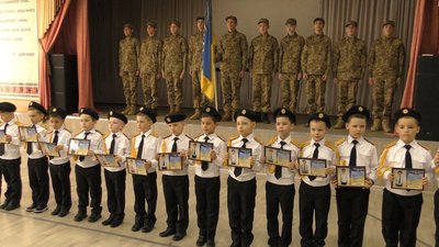 Що школярі обіцяли батькам, вчителям та Україні, складаючи присягу Що школярі обіцяли батькам, вчителям та Україні, складаючи присягу