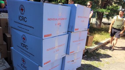 Прифронтові села Миколаївщини — гуманітарна допомога надходить Прифронтові села Миколаївщини — гуманітарна допомога надходить